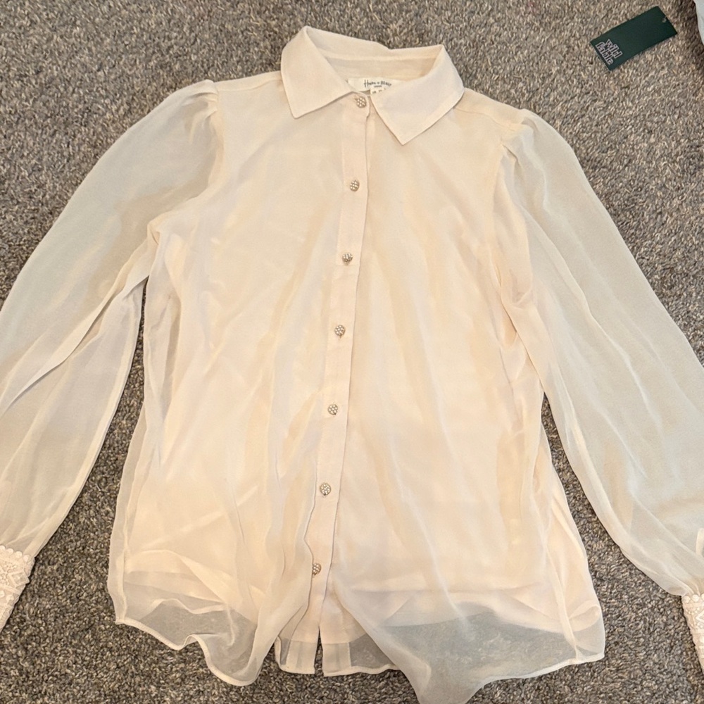 T.J.Maxx Cream Lace Detail Sleeve